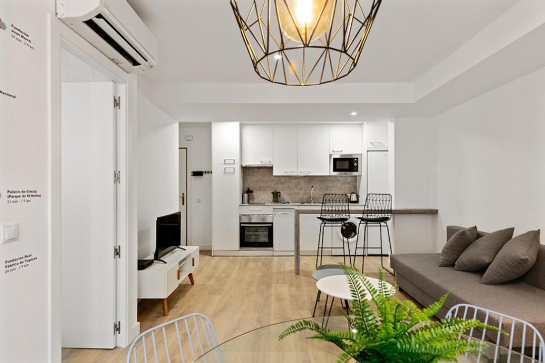 Refurnished One-Bedroom Las Letras Madrid Exterior foto