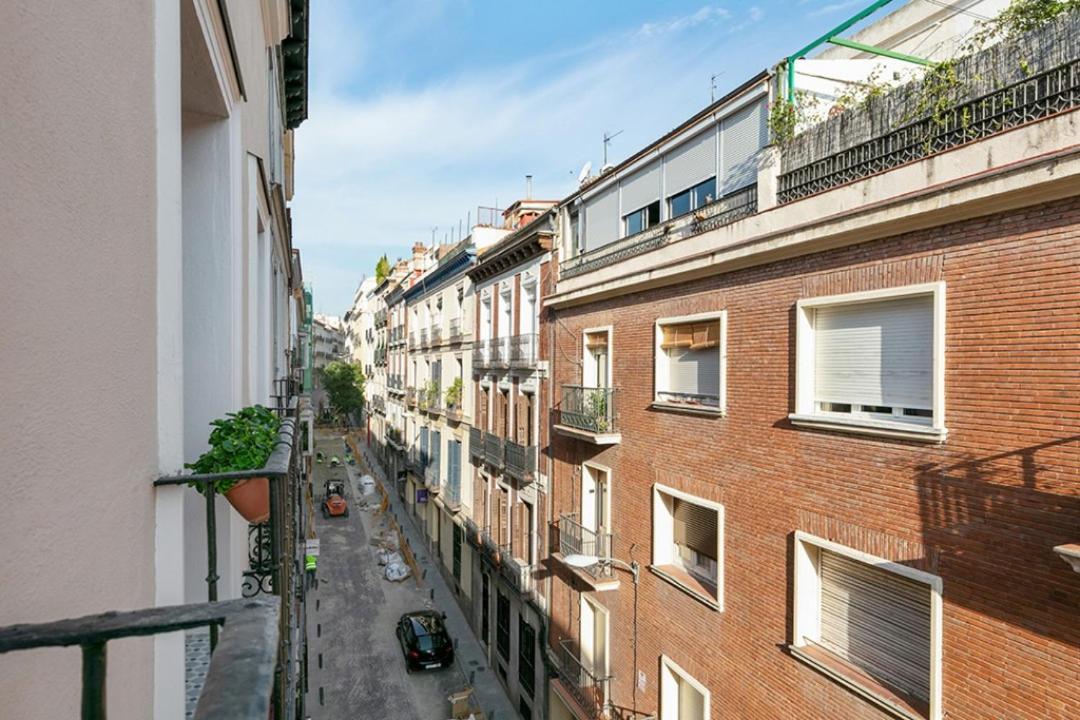 Refurnished One-Bedroom Las Letras Madrid Exterior foto