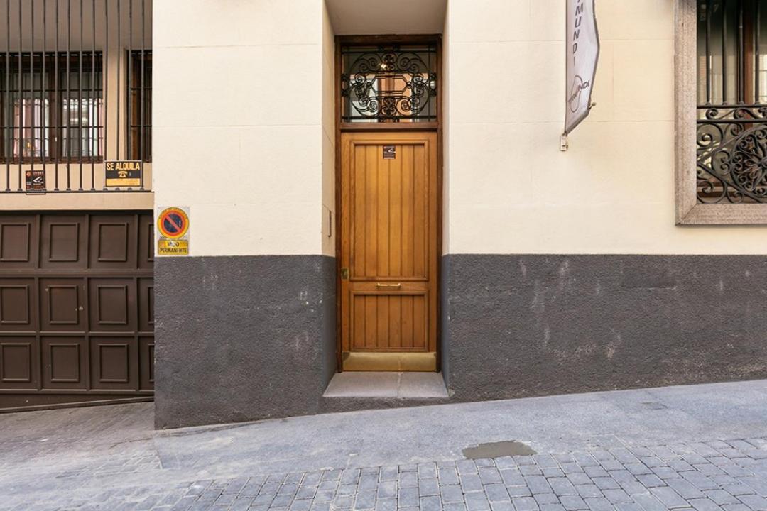 Refurnished One-Bedroom Las Letras Madrid Exterior foto