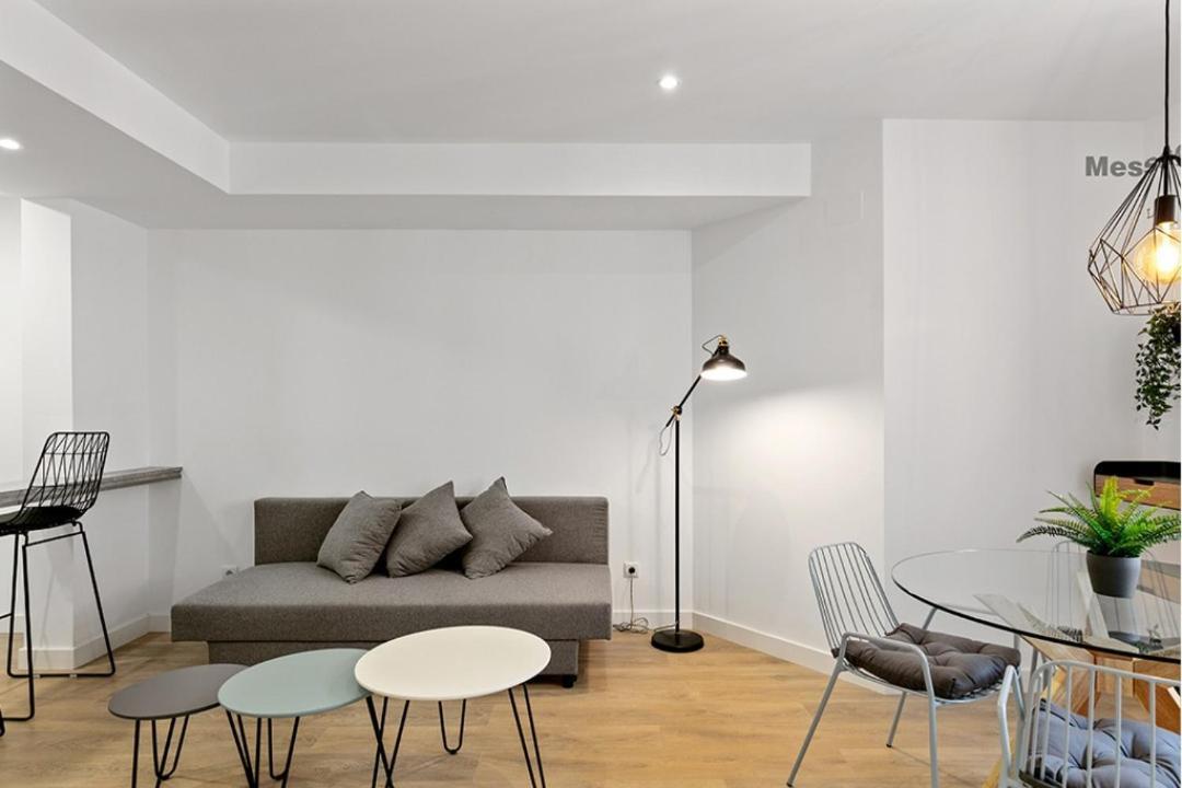 Refurnished One-Bedroom Las Letras Madrid Exterior foto